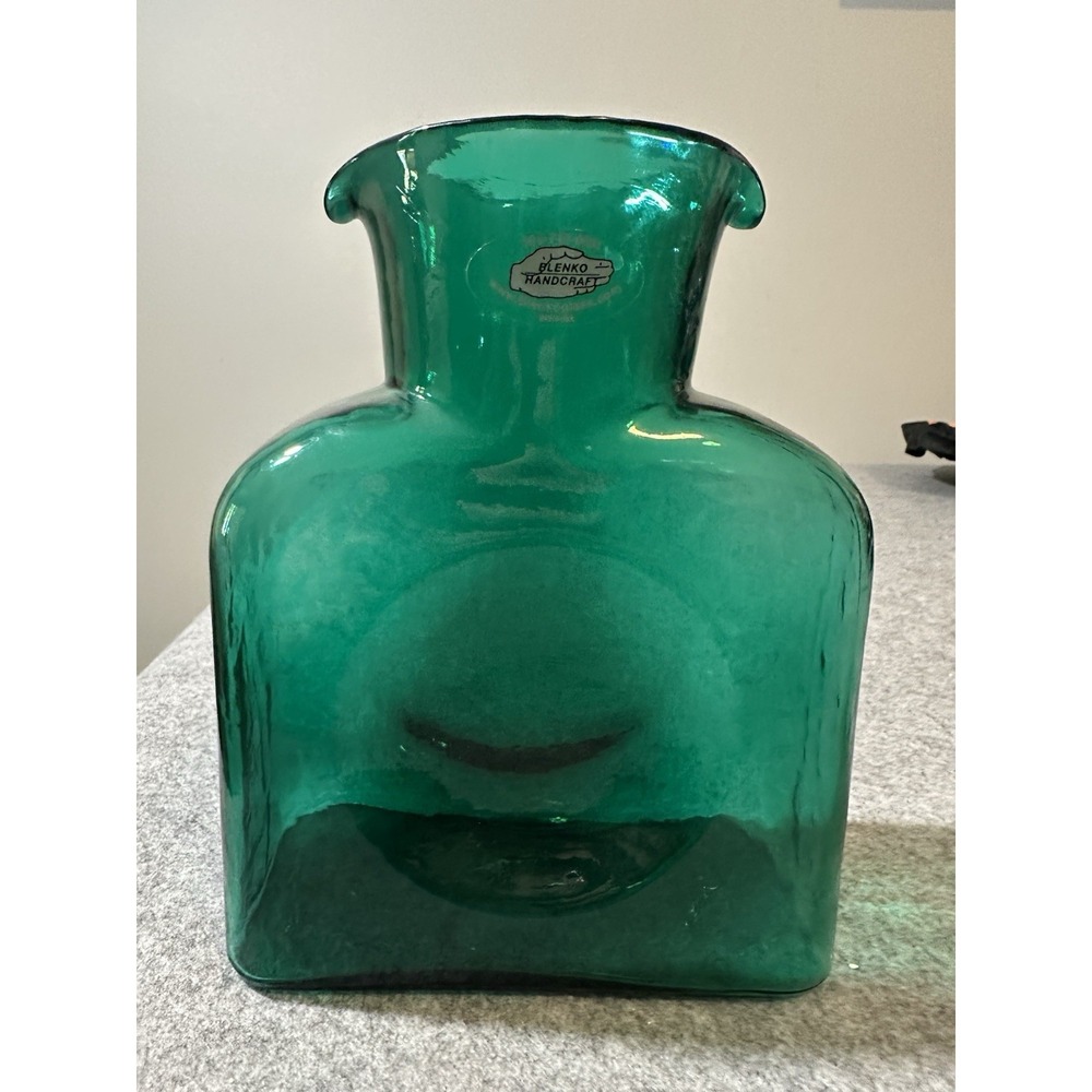 SIGNED RICHARD‎ BLENKO 2000 GREEN DOUBLE SPOUTED WATER BOTTLE CARAFE W/ LABEL